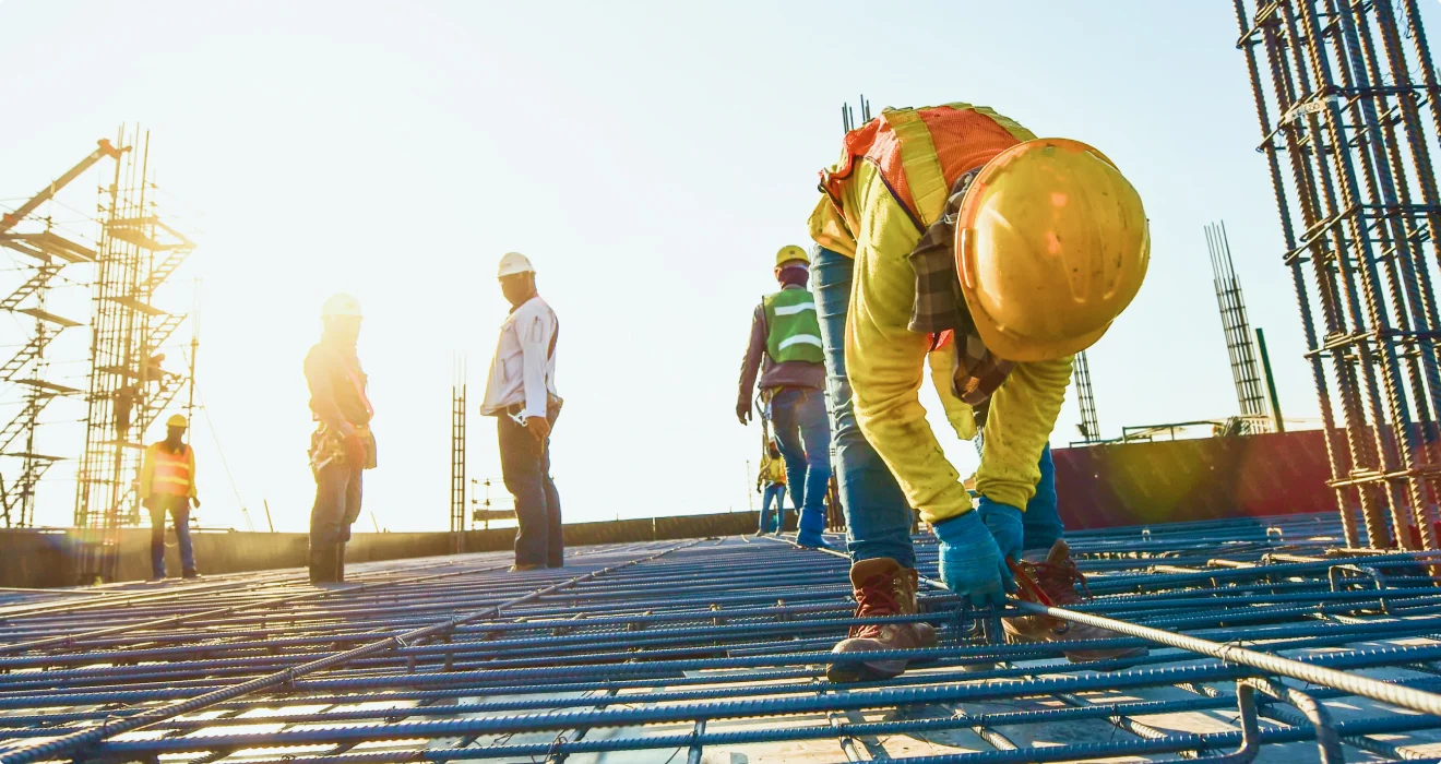Cantiere edile durante la costruzione di un edificio