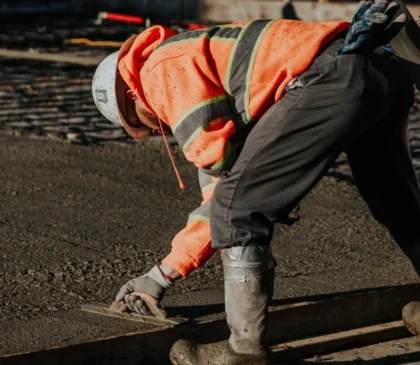 Lavori di costruzione stradale realizzati da Lasco S.r.l.
