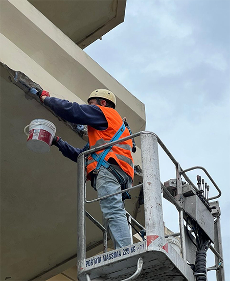Andrea Ottani Sconza al lavoro.